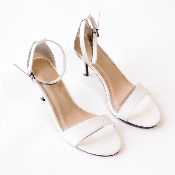 Mystery Shoe Box | 3 Pairs Designer & Trendy Styles | One Size | Women’s Shoes - Picture 10 of 12